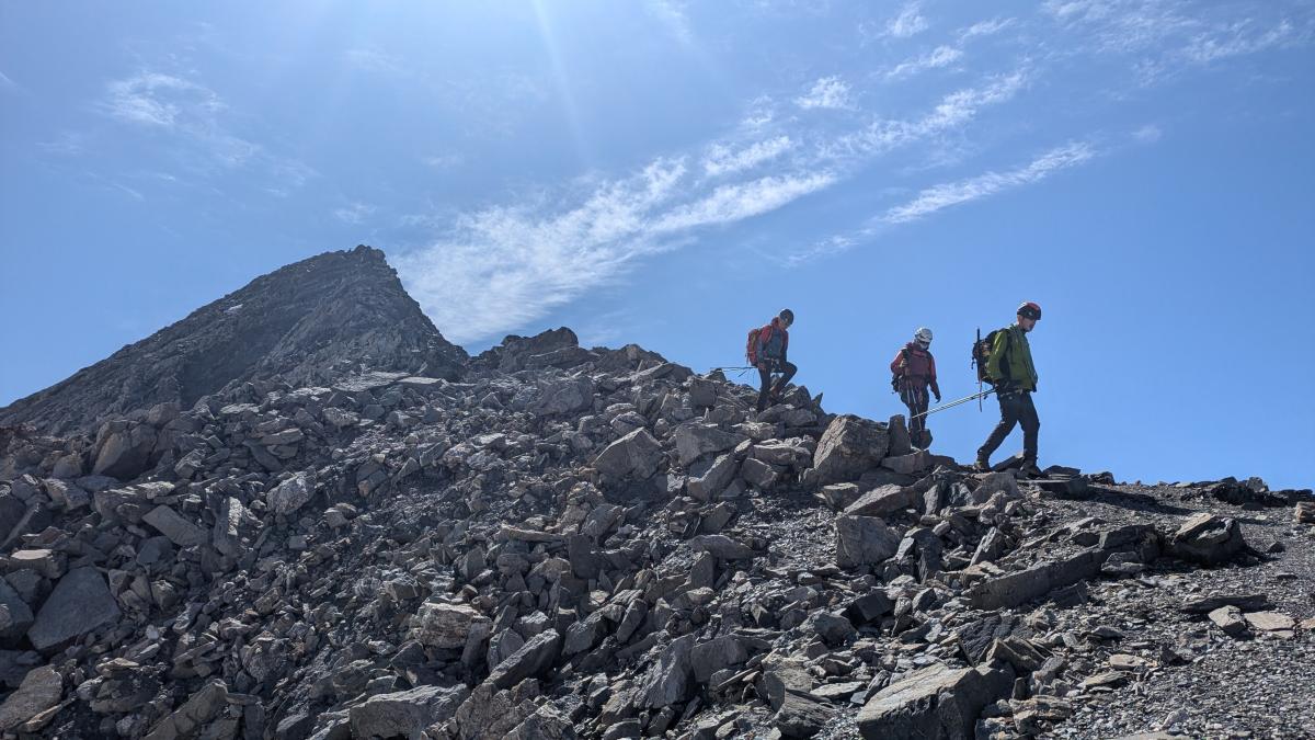 Descente sur l'arête NW