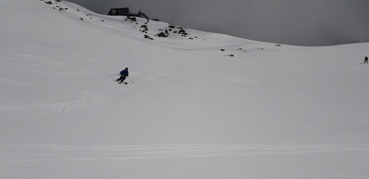 Guillaume qui attaque sous le sommet
