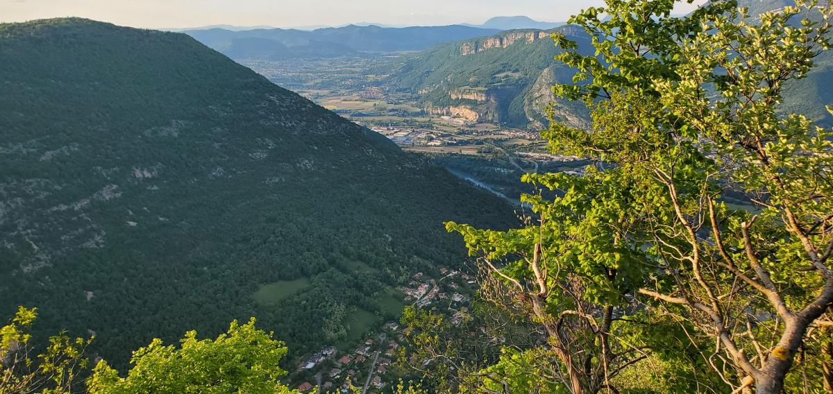La vue de la Cuche (à droite sous le poteau electrique)